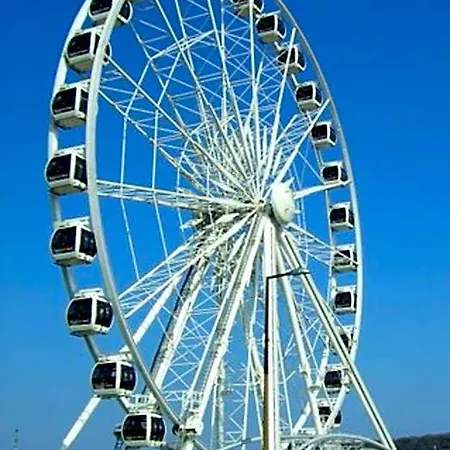 The Grove Free On Site Parking 3*